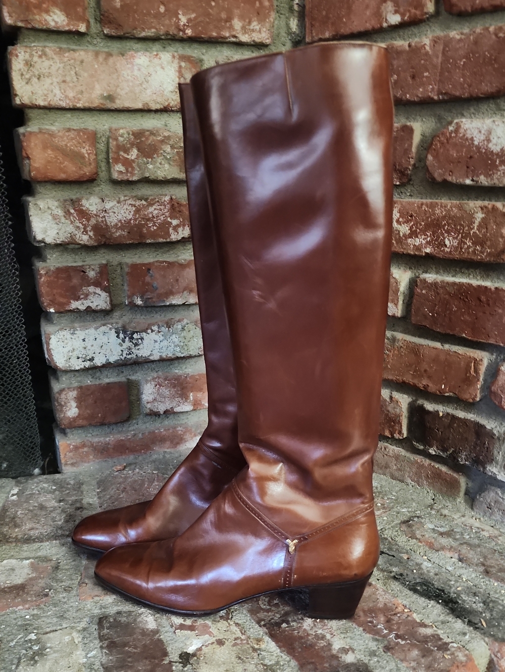 Salvatore Ferragamo Brown Heeled Boots US 6X